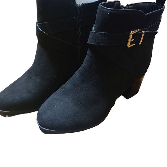 Lane Bryant Dream Cloud criss Cross Ankle Boots Size 9 W - Picture 7 of 8